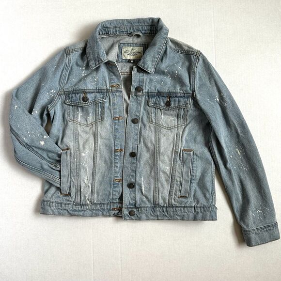 Ashley Vintage Charm Women's Denim Jacket Size Medium Blue Light Wash Distressed - Picture 1 of 11